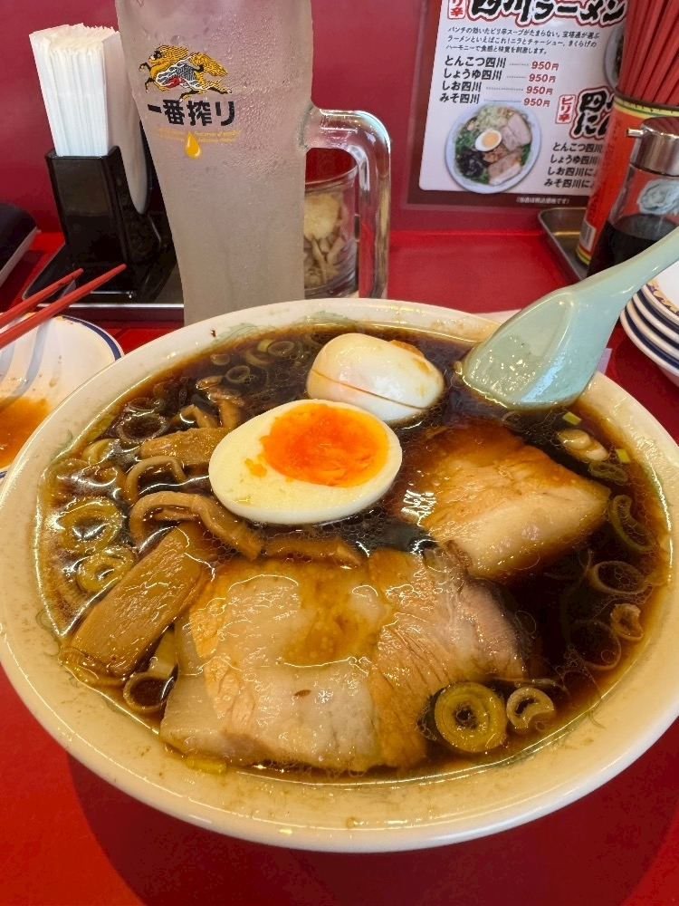 美月 ひな