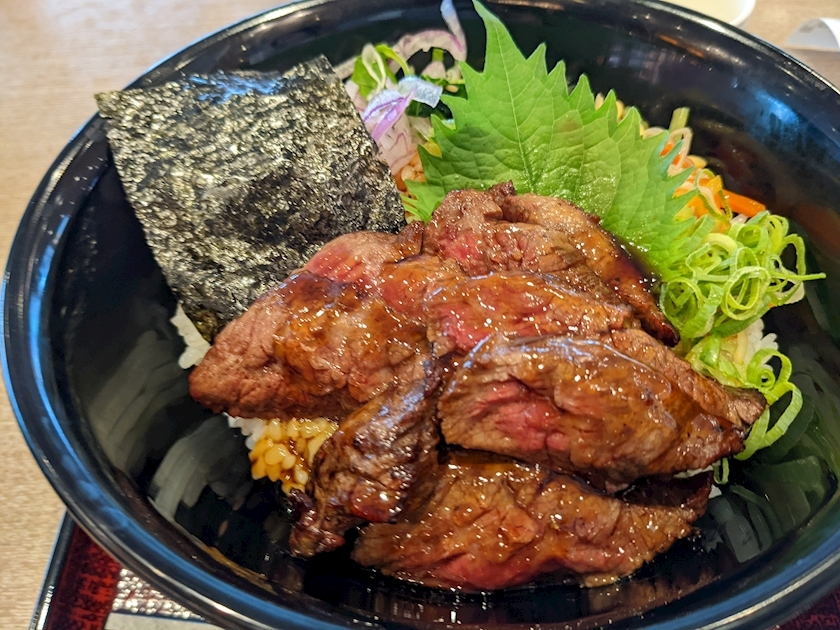 涼宮 しずか