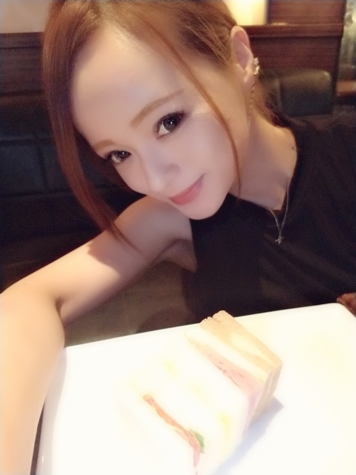 長谷川 梨奈