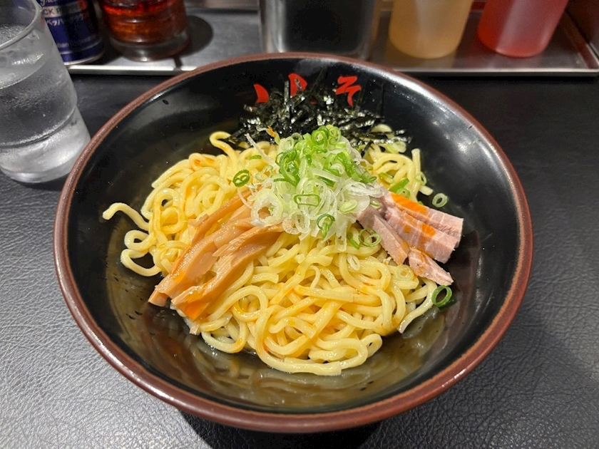 めい