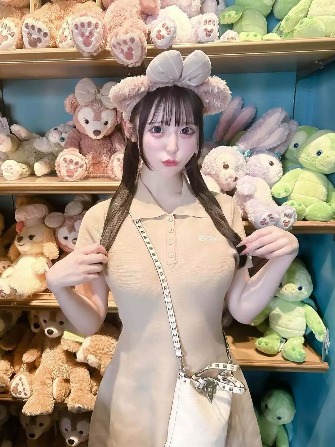 水無月 ゆゆ
