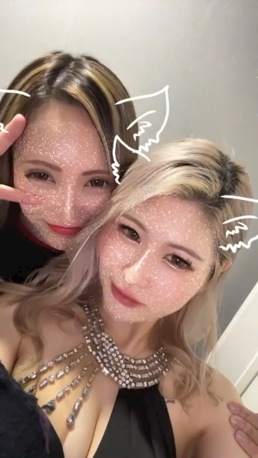 あや