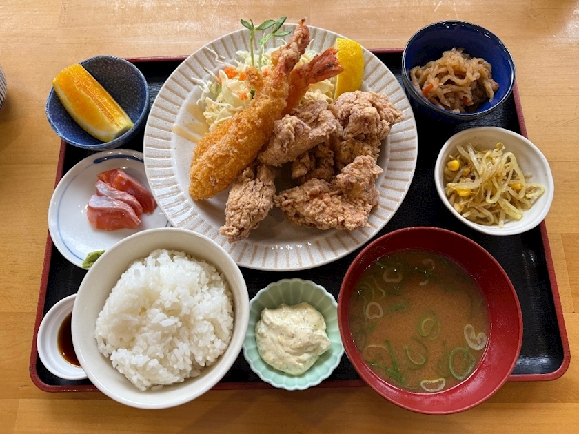 朝倉 しおり