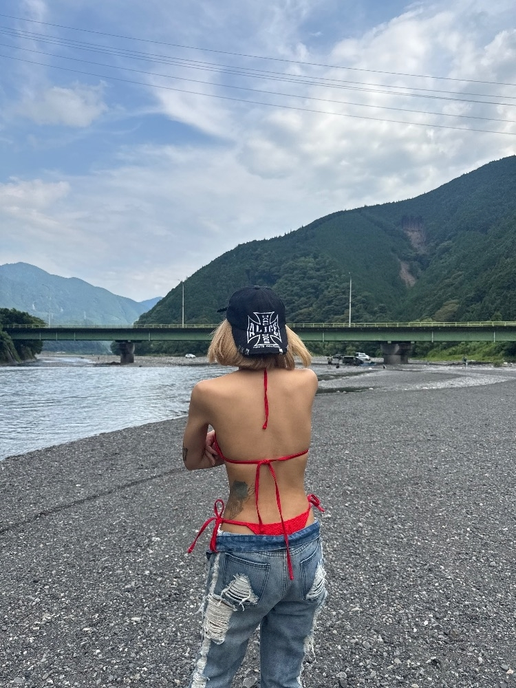 イヴ