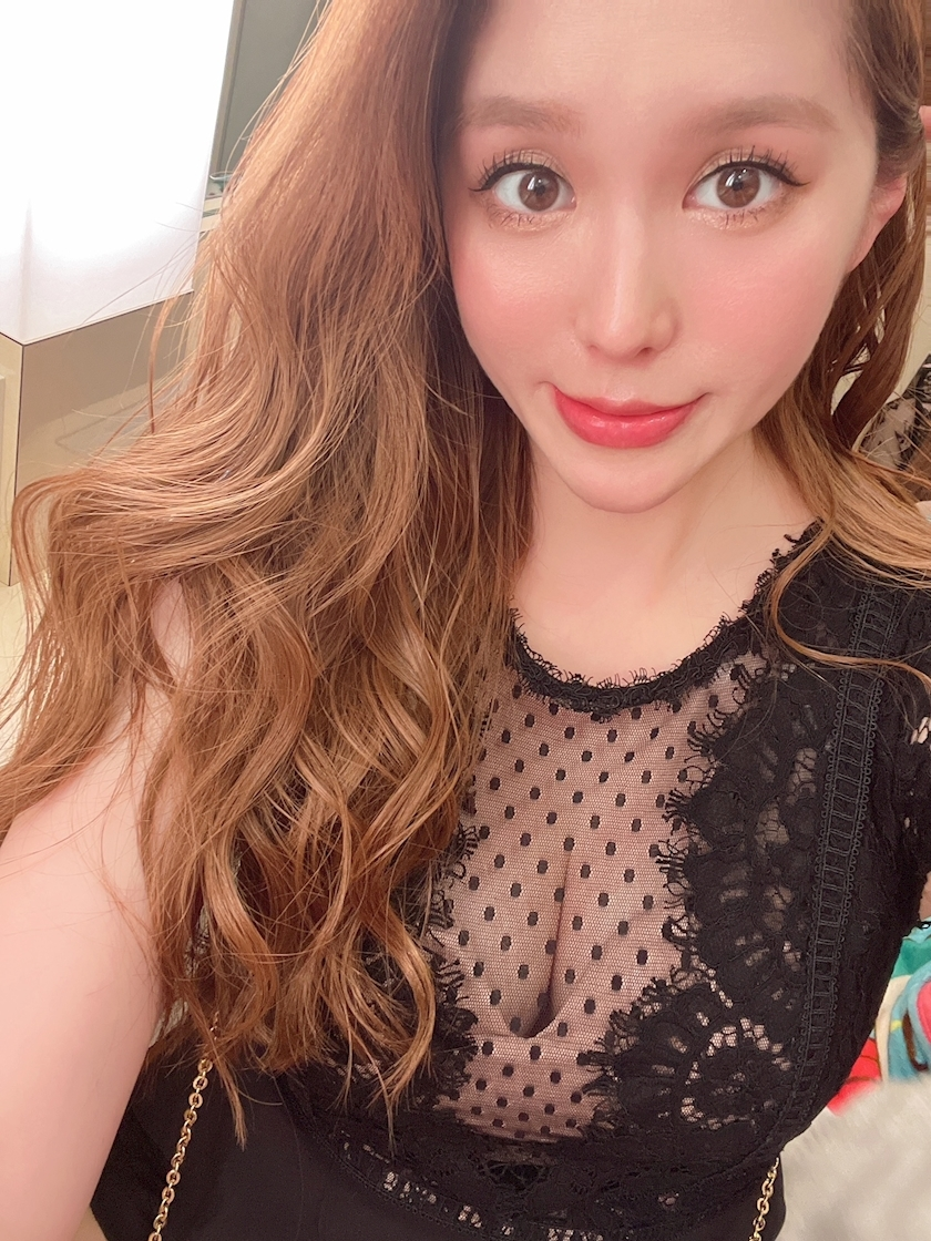 黒輝 りさ