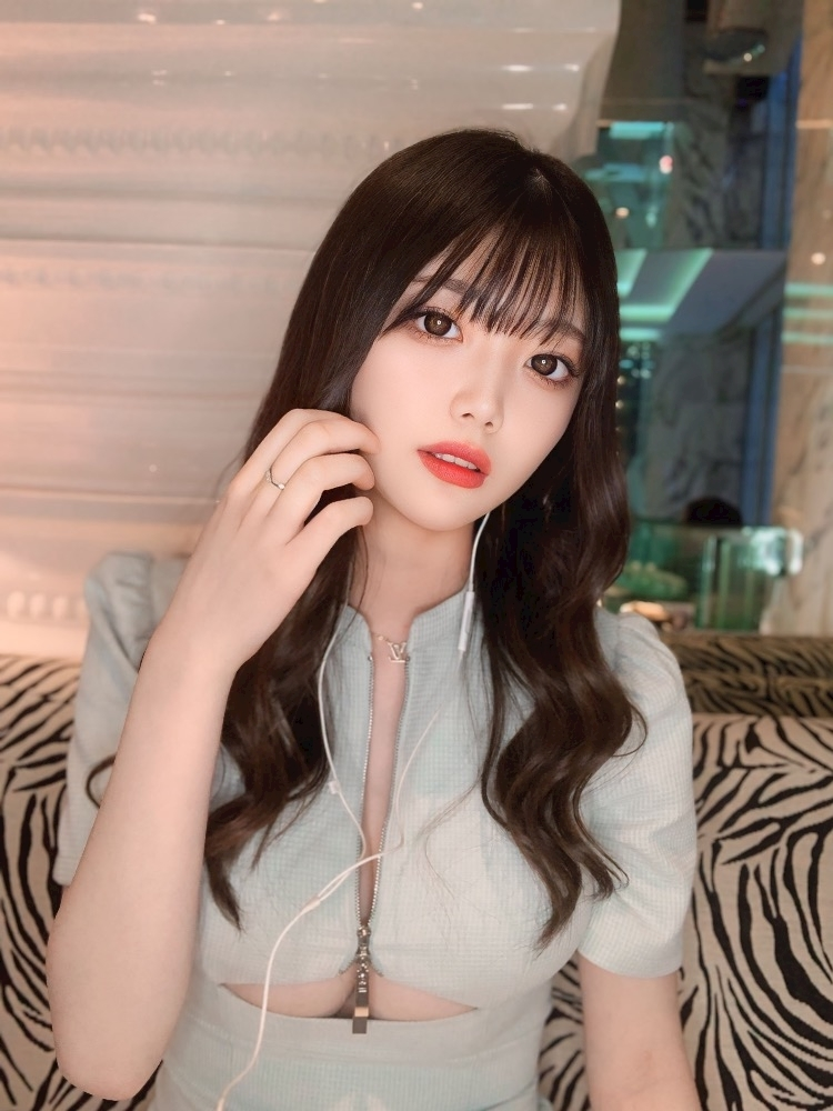 三鷹 真綺