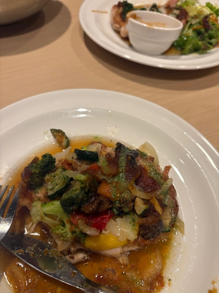 佐野 エマ