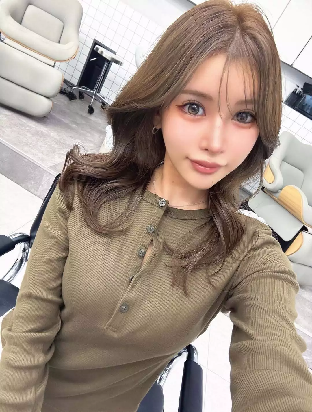 愛泉 萌華