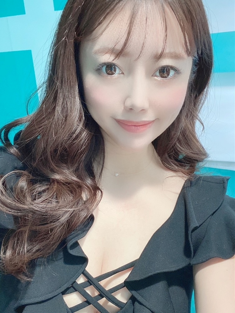 妃 えりな
