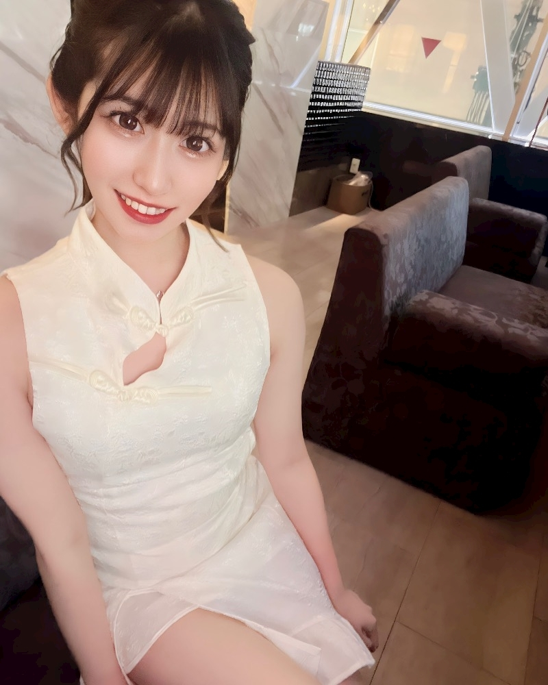天乃 りさ