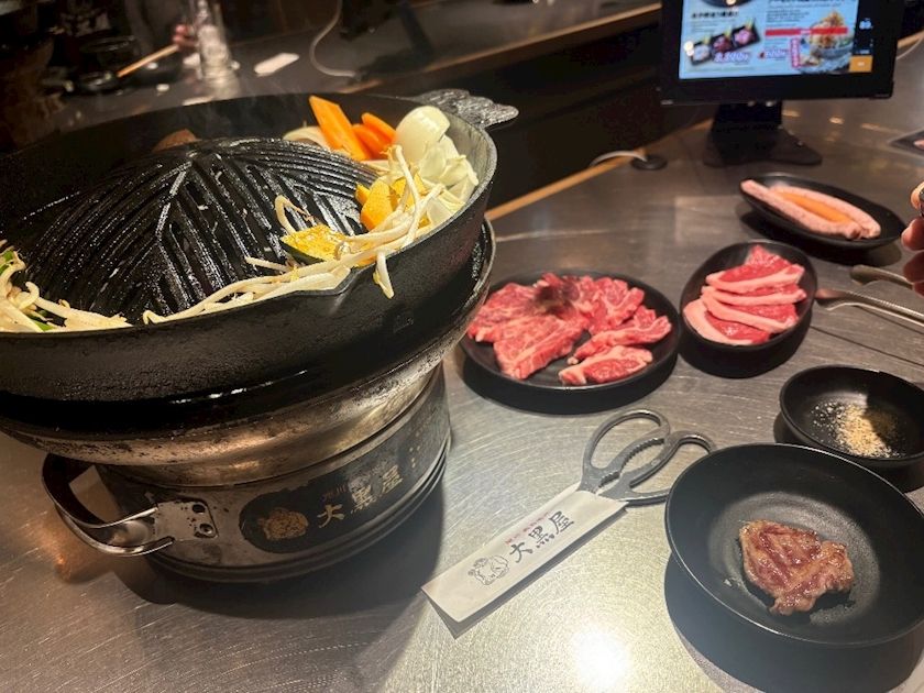 西蓮寺 ひかる