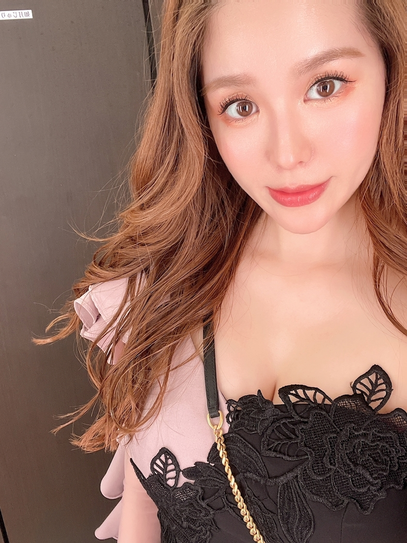 黒輝 りさ