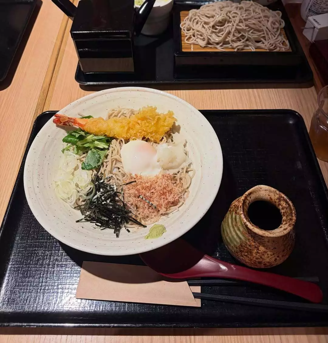 マコト