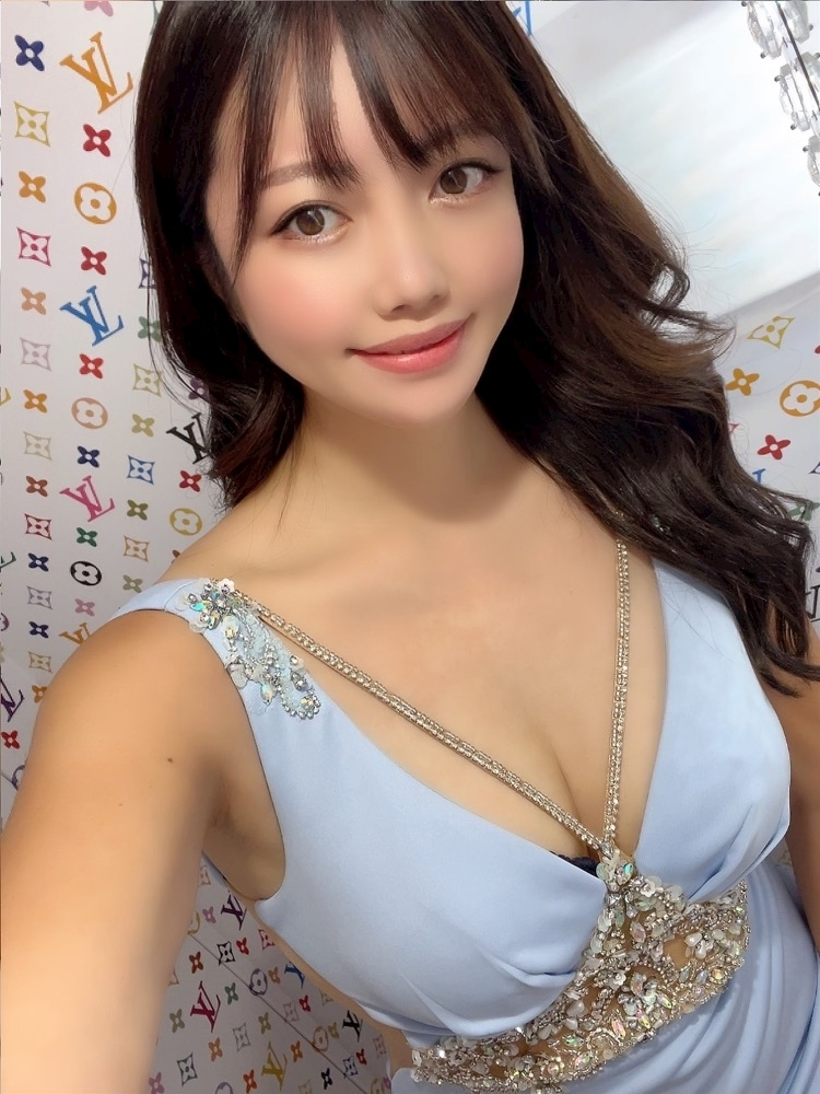 妃 えりな