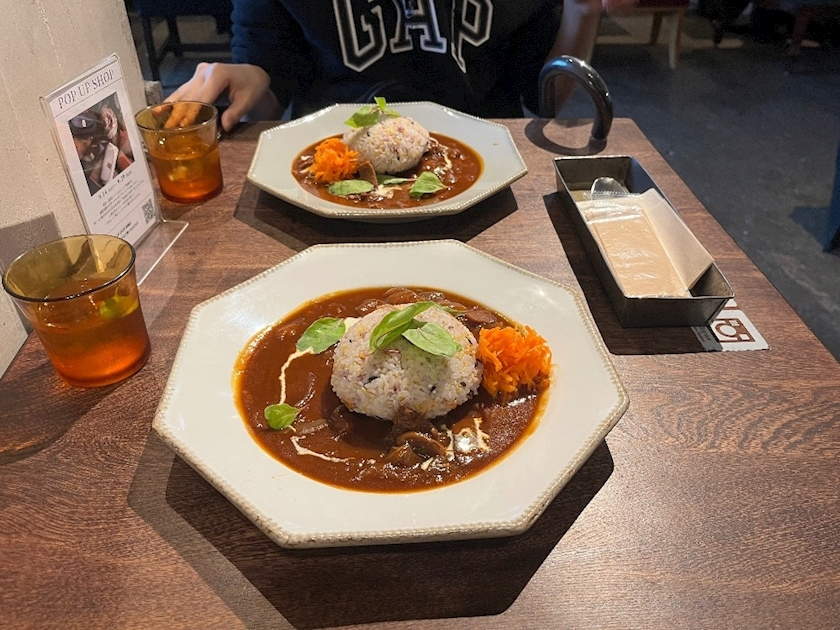 乙川 ゆあ