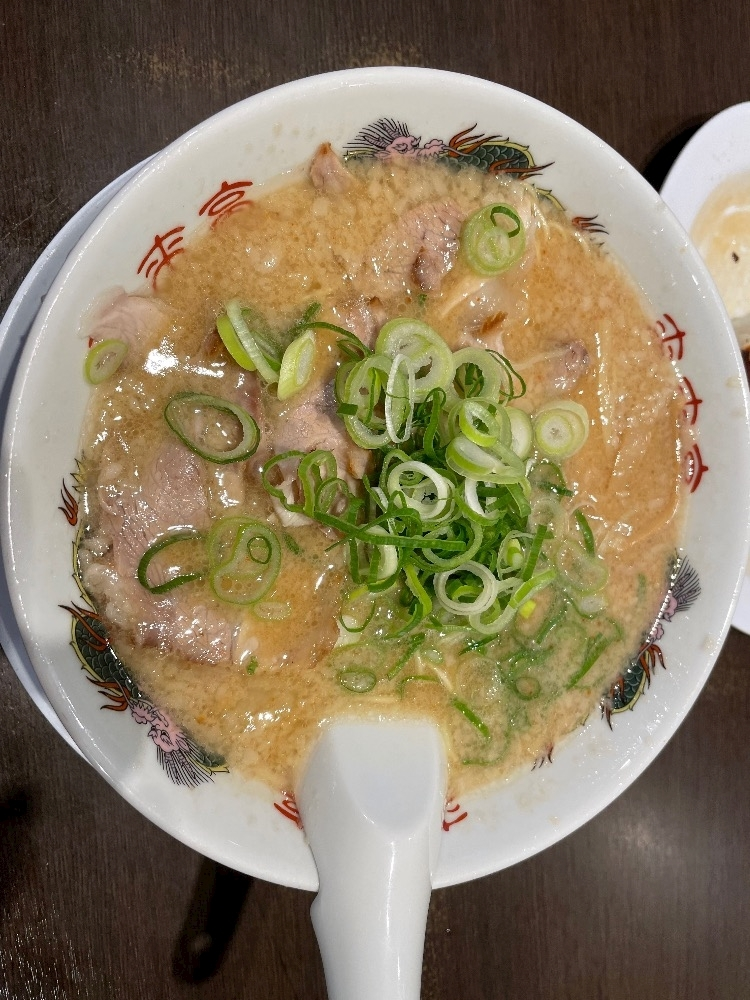 朝倉 しおり