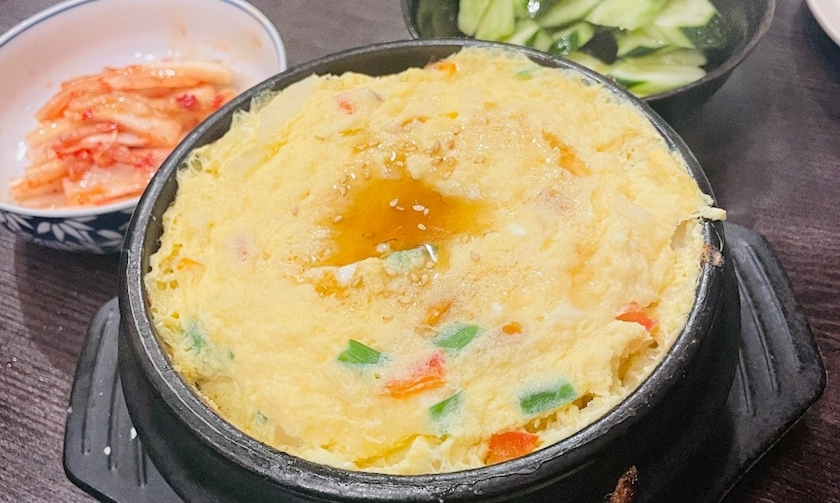 愛羽 仁美