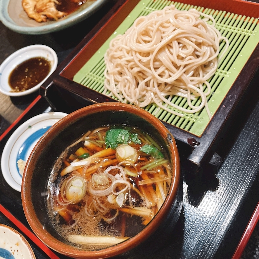 愛羽 仁美