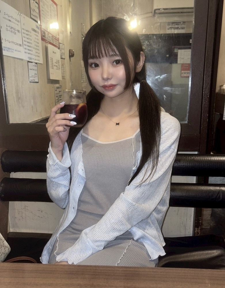 あみな