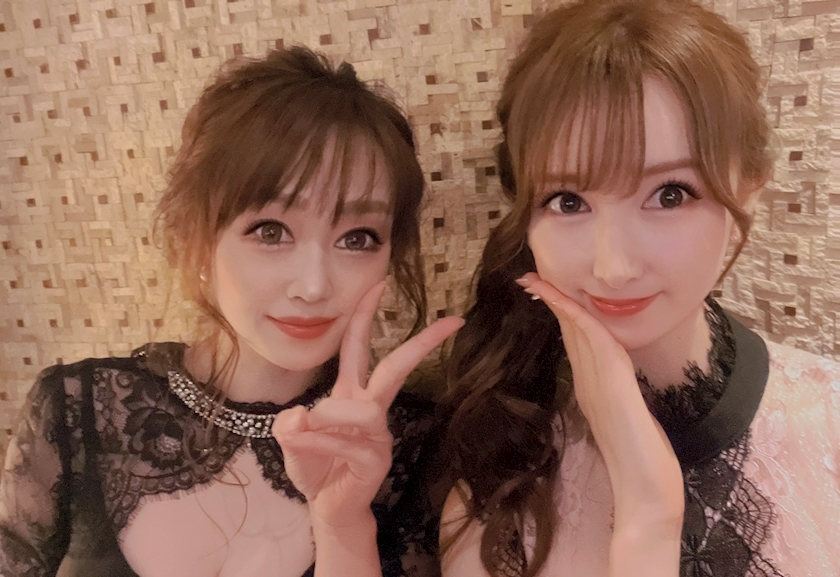 こう