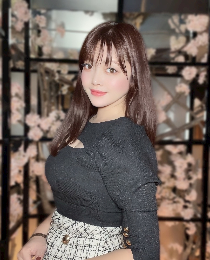 妃 えりな