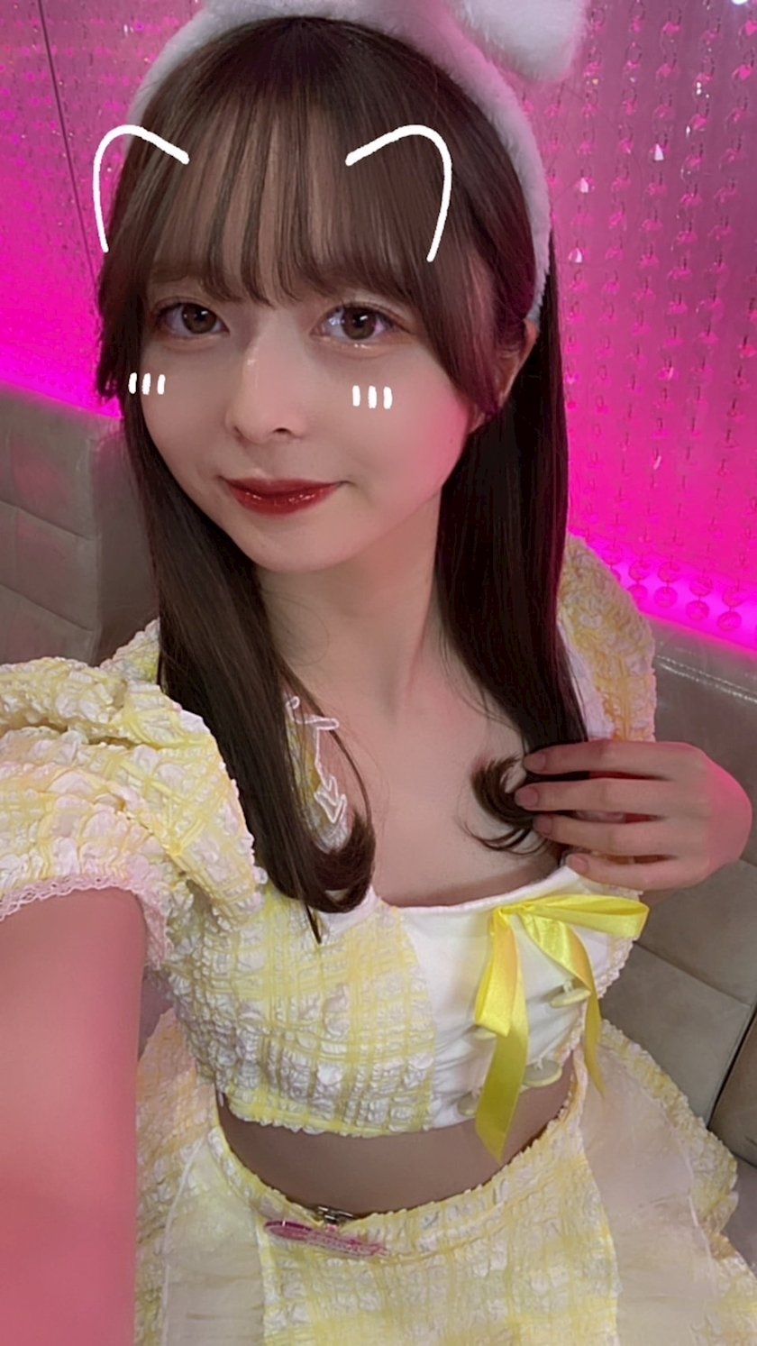 な つ