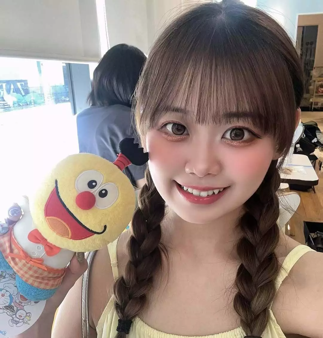 にいな